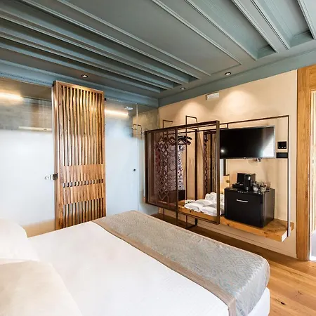 Hotel Domus Renier Boutique (adults Only) 5*